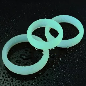 3 sötétben ragyogó kakasgyűrűből álló készlet