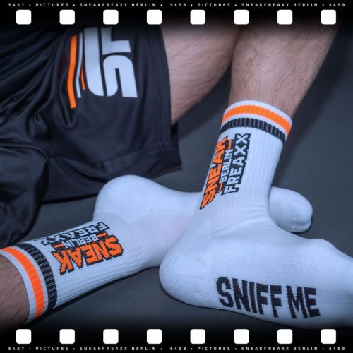 Sneak Berlin – premium black and orange socks