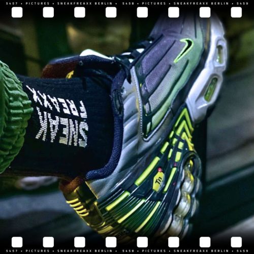 Smelly Area – elegant black socks in premium comfort