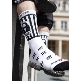 Lockable WHITE Sk8erboy socks – stylish and comfortable