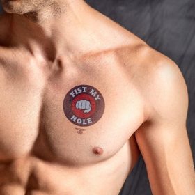Ephemeral tattoo – FIST MY HOLE 10 x 10 cm