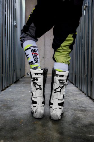 High Mx Socks Sk8erboy – stylish white-fluo-black socks