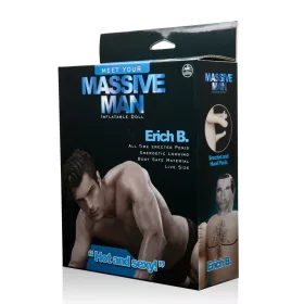 MASSIVER MANN ERICH BESIEGTE LOVE DOLL
